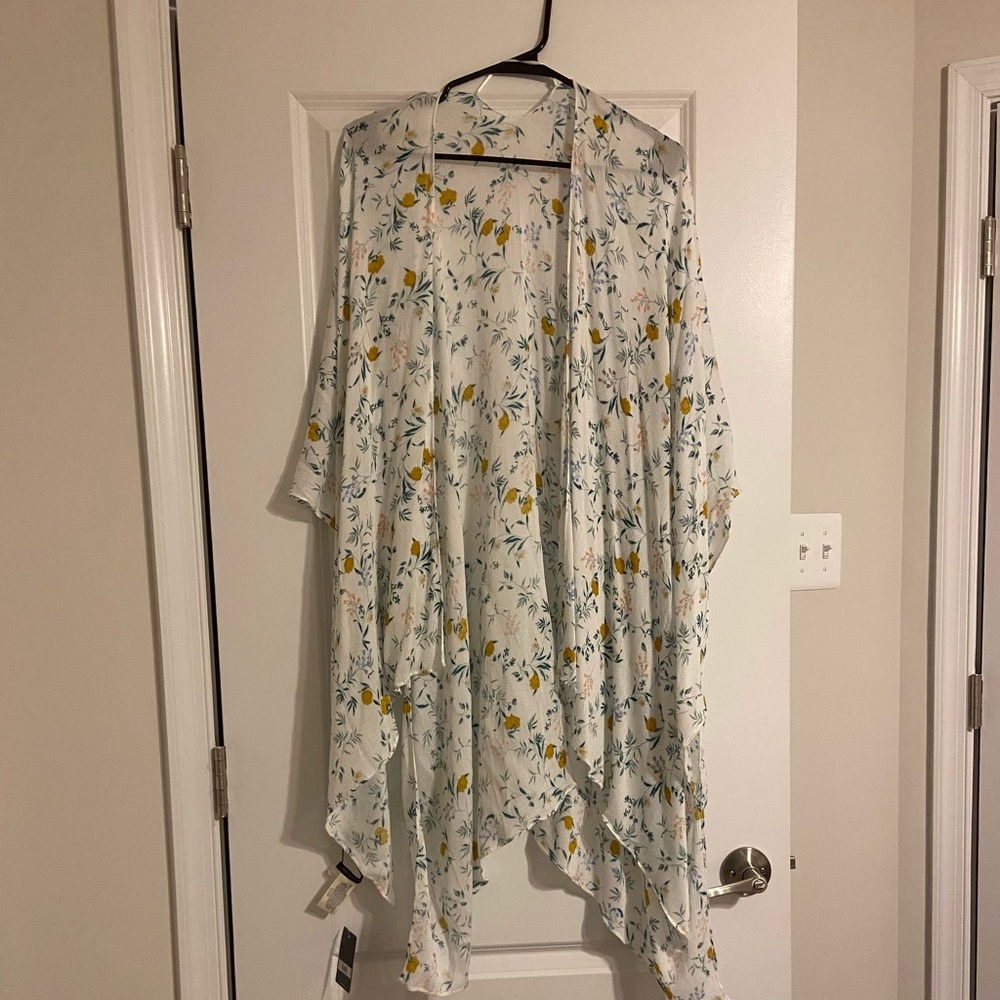 NWT Floral Lucky Brand Kimono